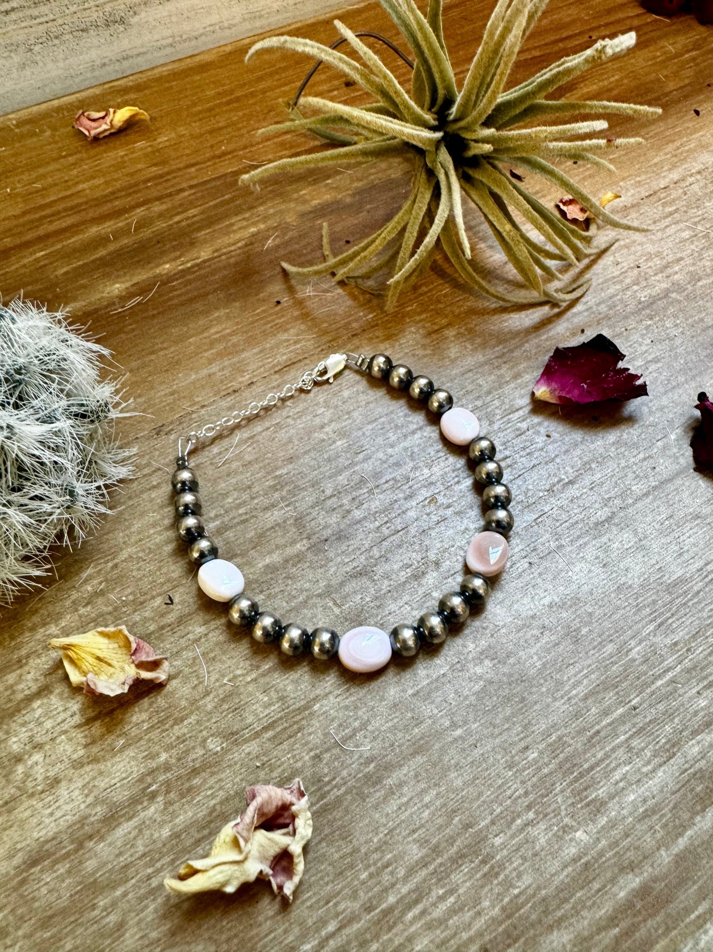 6 mm sterling silver pearls bracelet with pink conch
